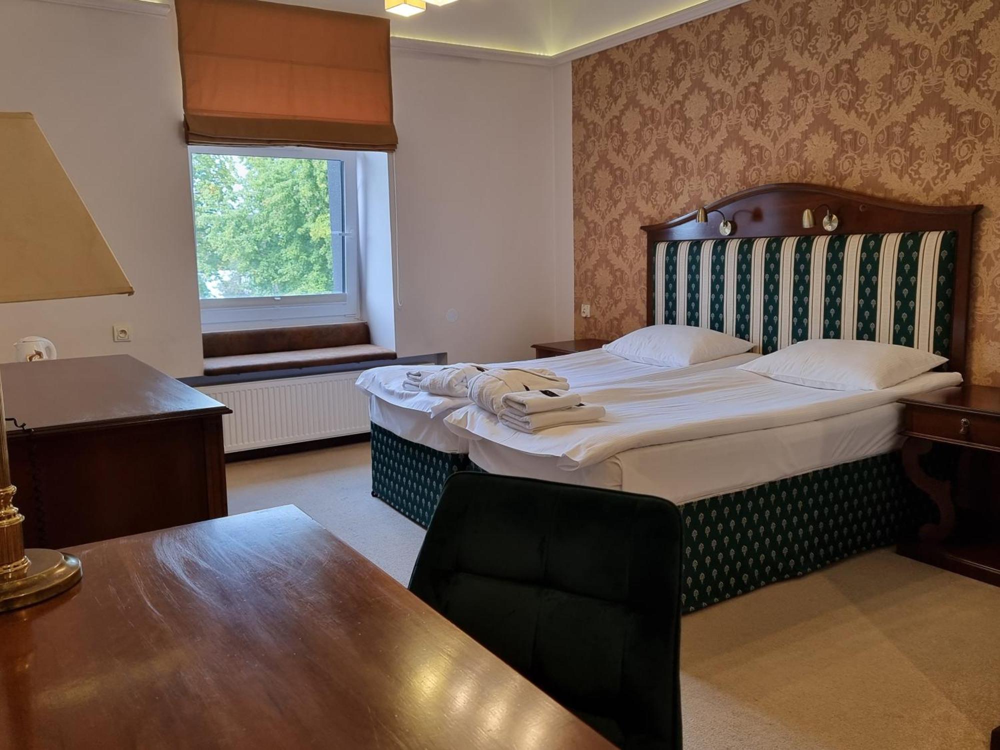Hotel Senator Konferencje & Spa Starachowice Ngoại thất bức ảnh